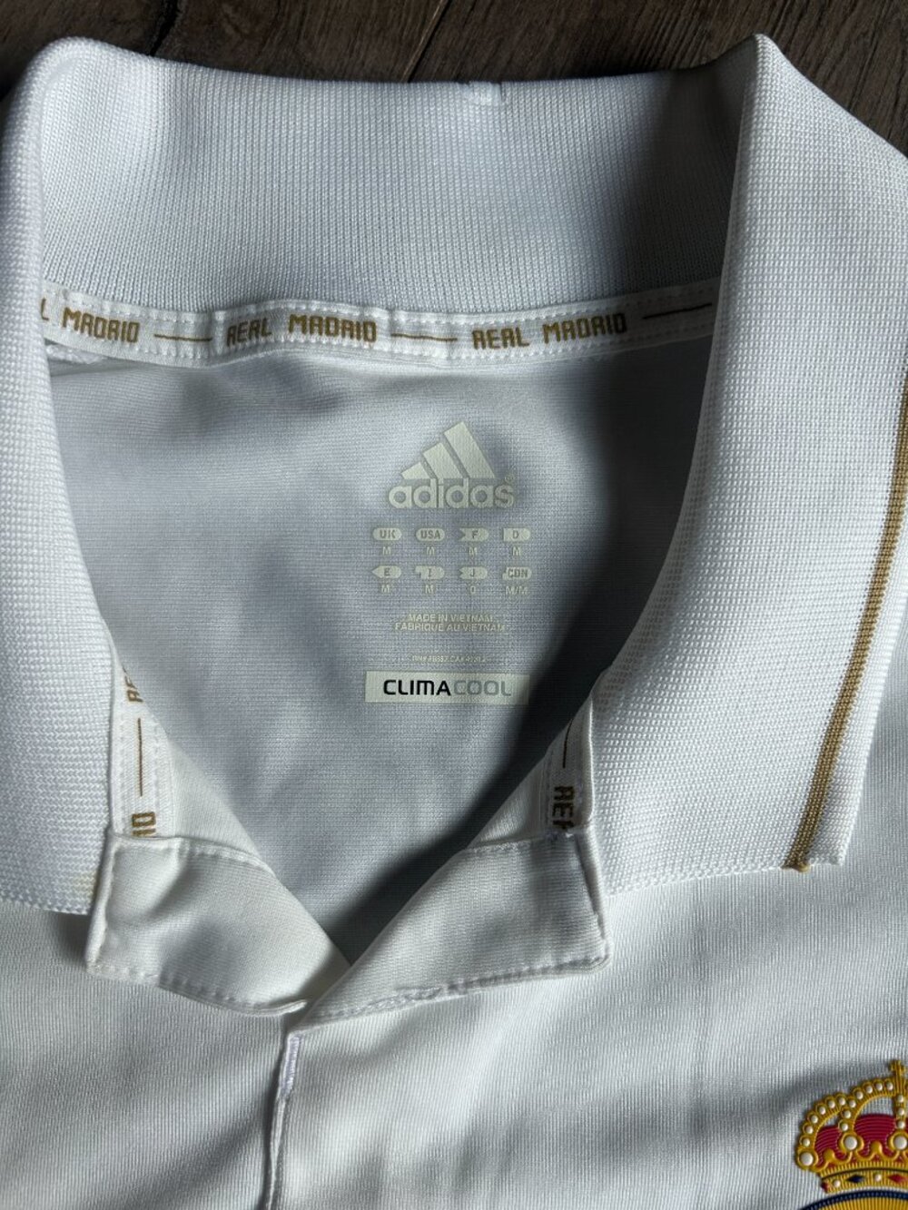 Di Maria Real Madrid 2011 Soccer Jersey - Picture 4 of 7